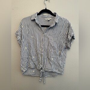 beachlunchlounge Blue & White Striped Daisy-Embroidered Shirt